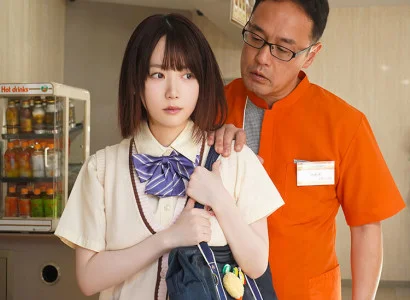Quản lý nam xử lý em gái ăn cắp vặt tại cửa hàng
