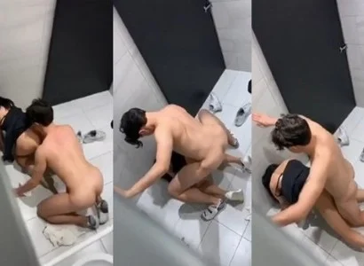 Hai người lớn bị lén quay lúc quan hệ trong nhà vệ sinh